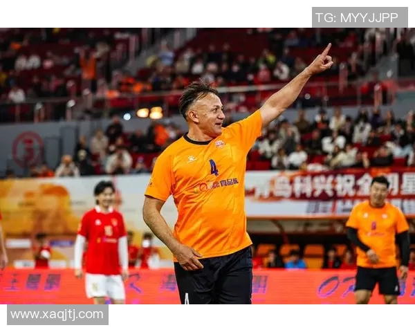 年薪过千万的足球明星背后的奋斗与荣耀故事揭秘